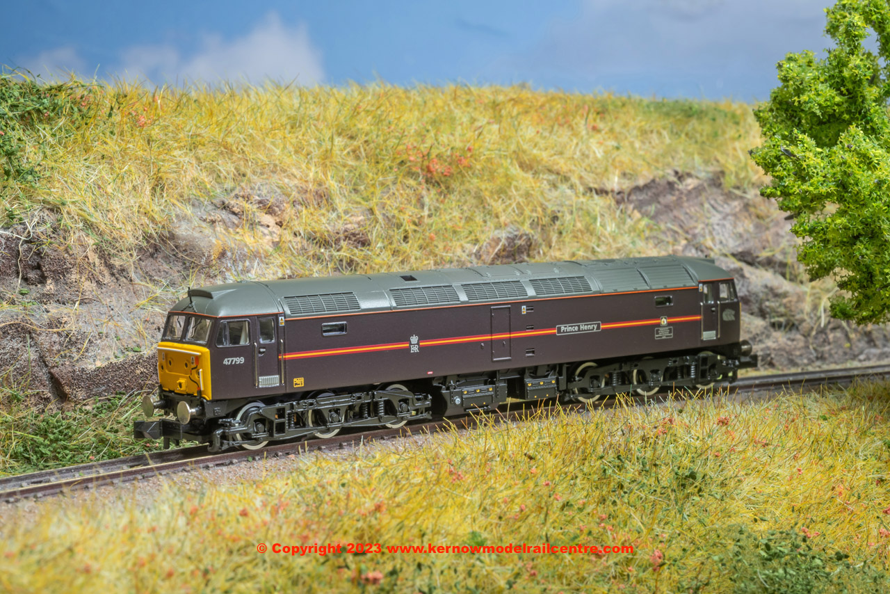 372-262Z Graham Farish Class 47/7 Diesel 47 799 Prince Henry